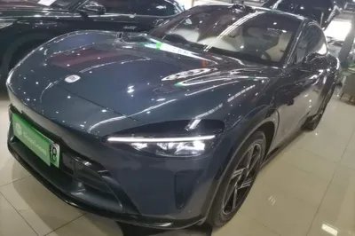 Xiaomi Auto YU7 · 2025 год