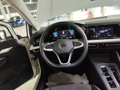 Volkswagen Golf 2021, 34700 км, за 15658 USD - фото 12