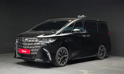 Toyota Alphard · 2025 год
