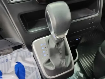 Hyundai Staria 2024, 63249 км, за 16221.51 USD - фото 8