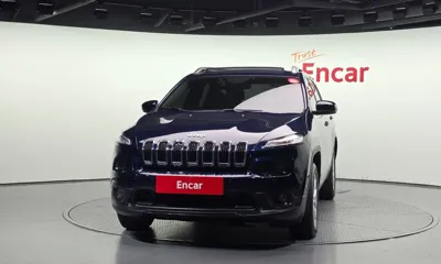 Jeep Cherokee 2016, 131101 км, за 4588.42 USD