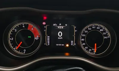 Jeep Cherokee 2016, 131101 км, за 4588.42 USD - фото 8