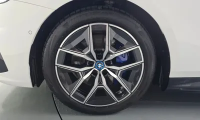 BMW i5 2025, 14816 км, за 46479.86 USD