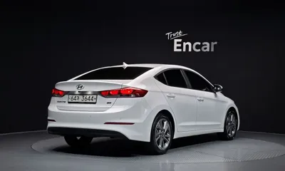 Hyundai Avante 2017, 114961 км, за 6104.77 USD
