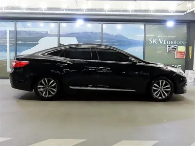 Hyundai Grandeur 2011, 151451 км, за 2593.77 USD
