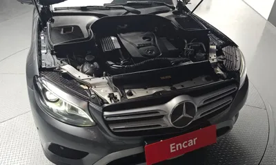 Mercedes-Benz GLC-Class 2019, 120802 км, за 12945.63 USD - фото 6