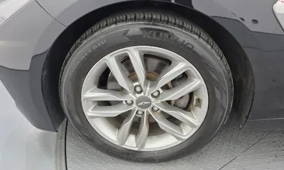 Genesis G70 2020, 160349 км, за 10612.84 USD
