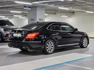 Hyundai Equus 2012, 229112 км, за 1962.72 USD