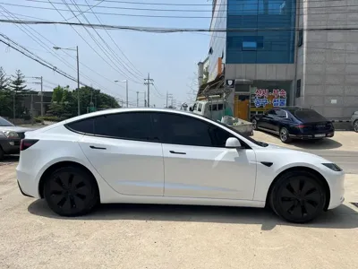 Tesla Model 3 2024, 28000 км, за 17382.82 USD