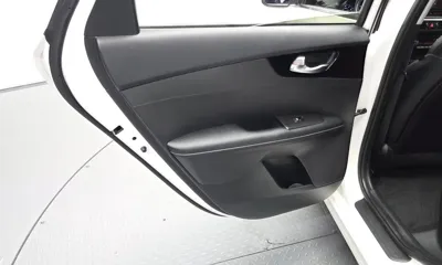 Kia K3 2023, 37517 км, за 15547.76 USD - фото 25