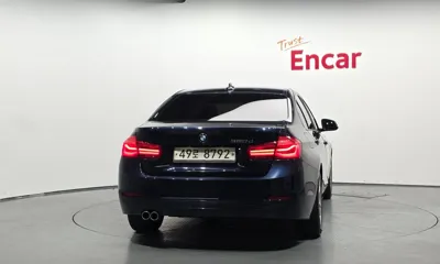 BMW 3-Series 2017, 183377 км, за 7481.14 USD