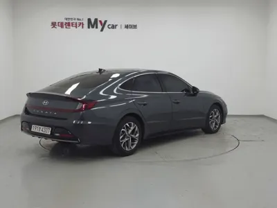 Hyundai Sonata 2022, 118992 км, за 8704.15 USD