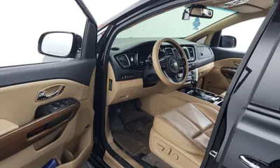 Kia Canival 2016, 171526 км, за 8196.73 USD - фото 10