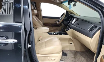 Kia Canival 2016, 171526 км, за 8196.73 USD - фото 26