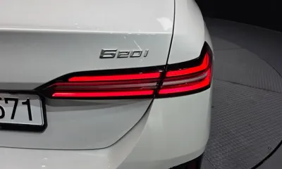 BMW 5-Series 2026, 4052 км, за 52154.98 USD - фото 23