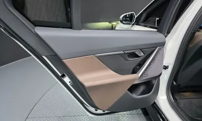 BMW 5-Series 2026, 4052 км, за 52154.98 USD - фото 25