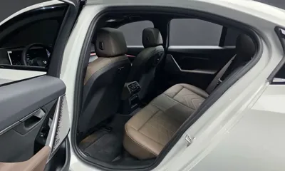 BMW 5-Series 2026, 4052 км, за 52154.98 USD - фото 26