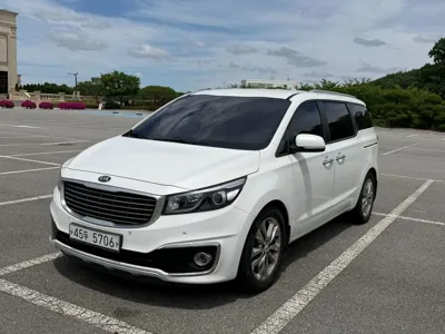 Kia Canival 2016, 245201 км, за 3122.56 USD