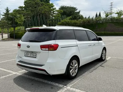 Kia Canival 2016, 245201 км, за 3122.56 USD
