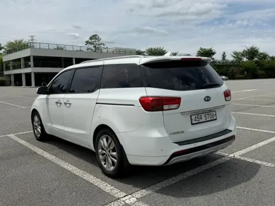 Kia Canival 2016, 245201 км, за 3122.56 USD