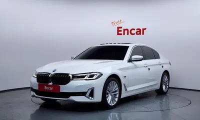 BMW 5-Series · 2022 год