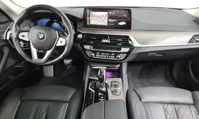 BMW 5-Series 2022, 66232 км, за 25041.29 USD - фото 7