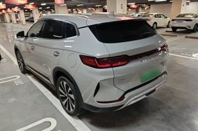 BYD Song PLUS New Energy 2023, 10800 км, за 15242 USD - фото 4