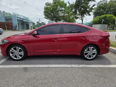 Hyundai Avante 2018, 99440 км, за 6498.62 USD