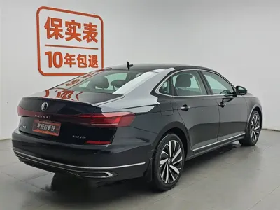 Volkswagen Passat 2022, 70500 км, за 12955.69 USD