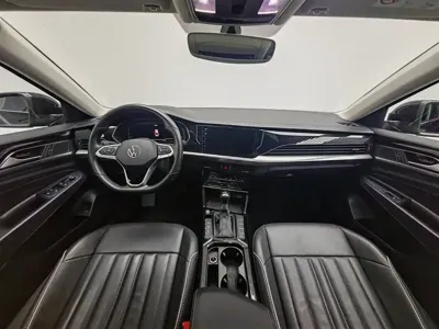 Volkswagen Passat 2022, 70500 км, за 12955.69 USD