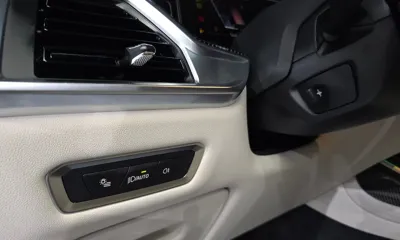 BMW X7 2025, 16066 км, за 64705.95 USD - фото 30