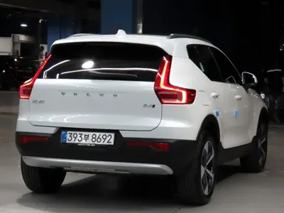 Volvo XC40 2026, 1445 км, за 28882.76 USD