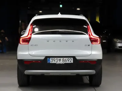 Volvo XC40 2026, 1445 км, за 28882.76 USD