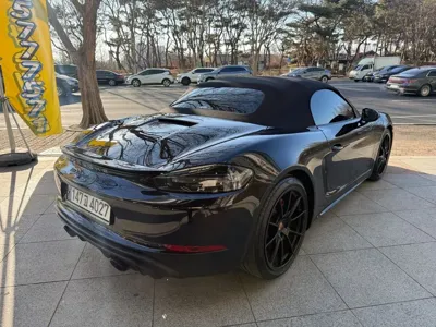 Porsche 718 2024, 25000 км, за 83078.69 USD