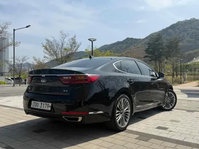Kia K7 2017, 104500 км, за 7155.05 USD