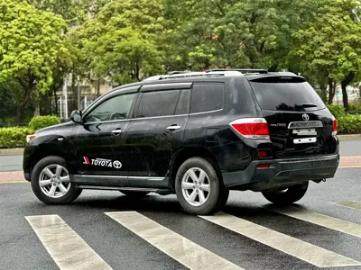 Toyota Highlander 2012, 130000 км, за 4384.85 USD