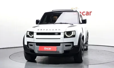 Land Rover Defender 2023, 48312 км, за 53761.32 USD