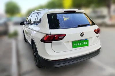 Volkswagen Tiguan L 2019, 48900 км, за 12348 USD - фото 4