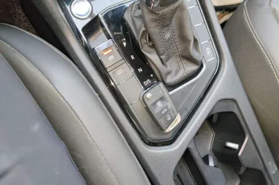 Volkswagen Tiguan L 2019, 48900 км, за 12348 USD - фото 9