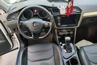 Volkswagen Tiguan L 2019, 48900 км, за 12348 USD - фото 11
