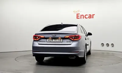 Hyundai Sonata 2015, 134086 км, за 3776.78 USD
