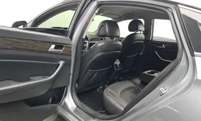Hyundai Sonata 2015, 134086 км, за 3776.78 USD - фото 11