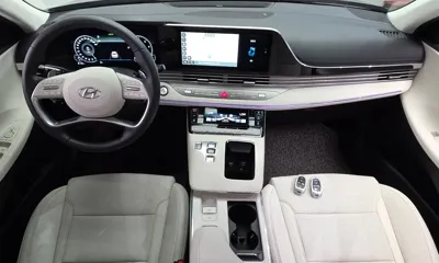 Hyundai Grandeur 2023, 36342 км, за 16807.83 USD - фото 7