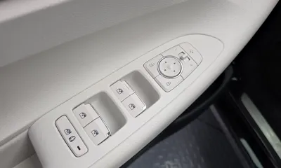 Hyundai Grandeur 2023, 36342 км, за 16807.83 USD - фото 30