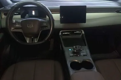BYD Qin Plus 2025, 14100 км, за 10353 USD - фото 17