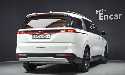 Kia Canival 2022, 52772 км, за 15827.8 USD