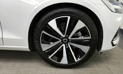 Volvo S60 2024, 39169 км, за 25166.83 USD