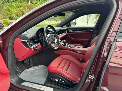 Porsche Panamera 2019, 64000 км, за 55960.55 USD