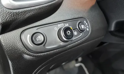 ChevroletGMDaewoo Trax 2019, 50005 км, за 6568.57 USD - фото 17
