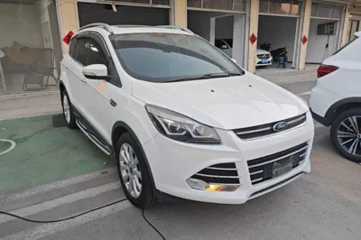 Ford Kuga 2015, 88700 км, за 6519 USD - фото 3